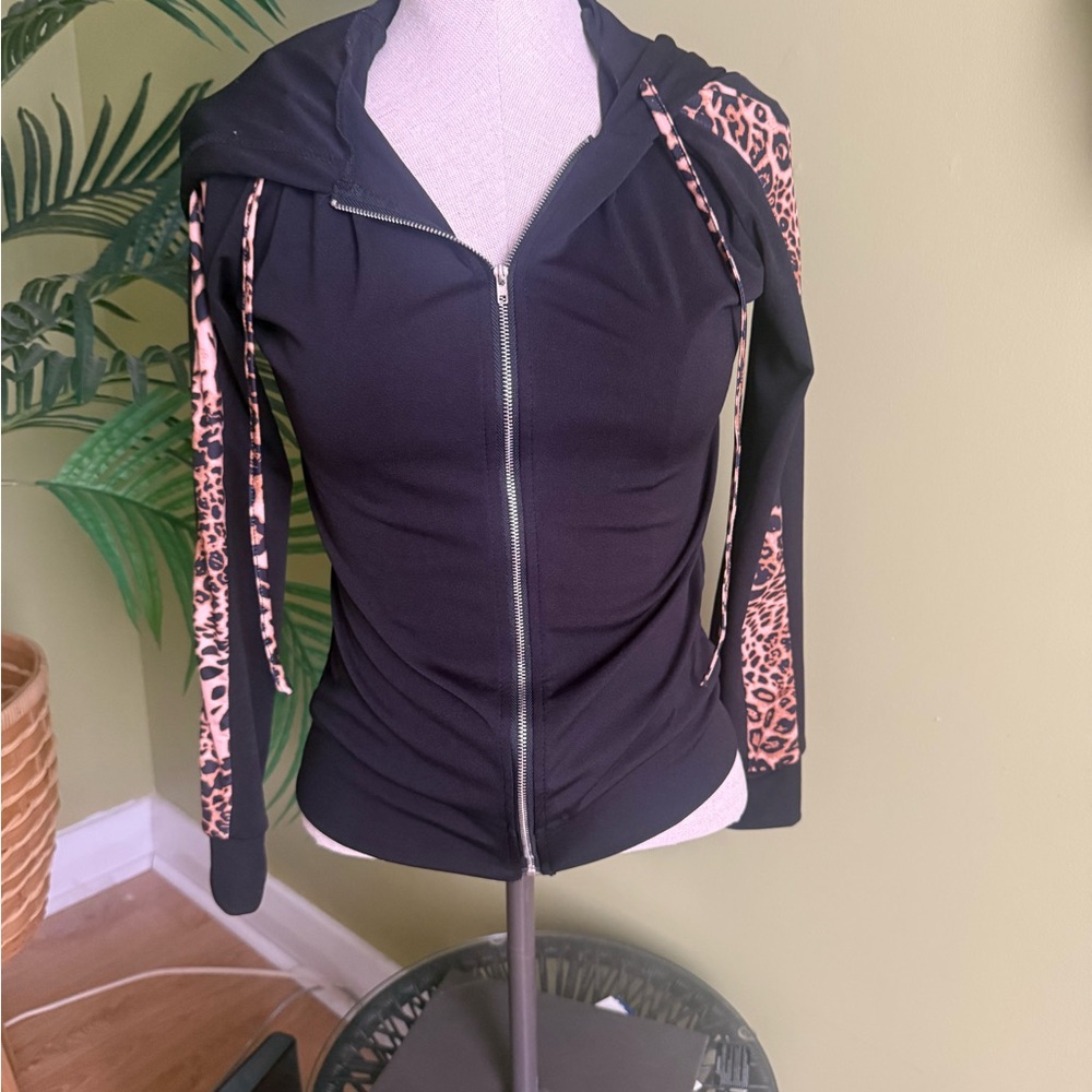 Black Women’s Leopard Print Sleeve Athletic Zip Hoodie Size S